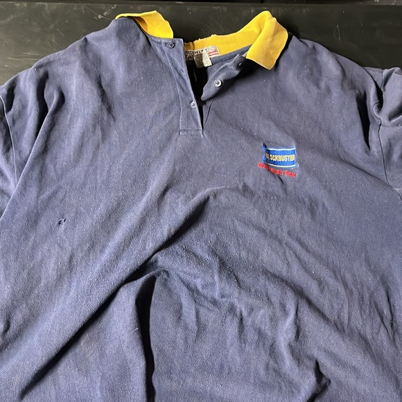 A real Blockbuster video shirt! - Picture 3 of 4
